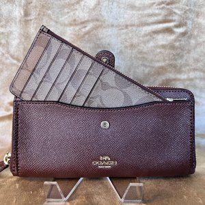 NWOT Coach F22997 Multifunction Crossgrain Leather Wallet Brown